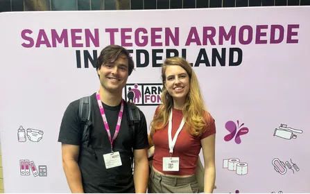 1783866158583-MENSTRUATIEARMOEDEAANPAKKENCUPHUBENARMOEDEFONDS.webp